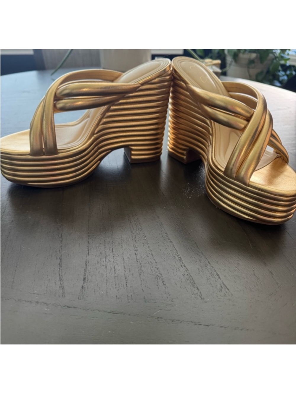 Jessica Simpson Gold Strappy
Platform Sandals NEW!✨